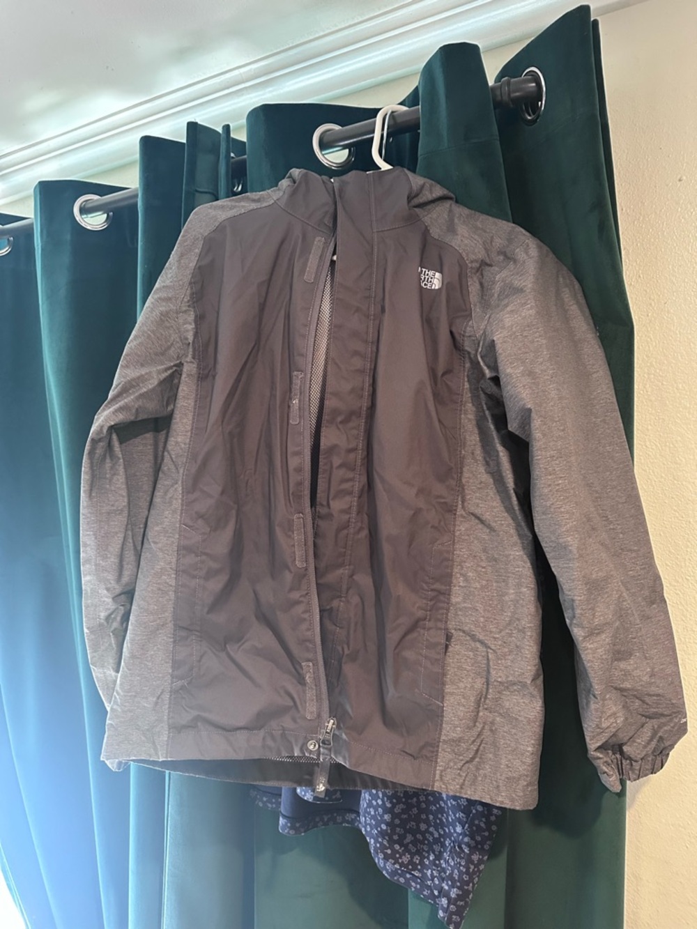 The North Face BOYS Black and Gray Hooded Shell Jacket